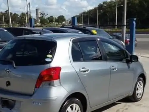 Toyota VITZ  2010
