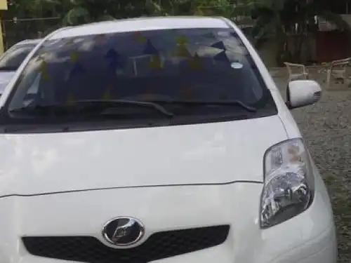 Toyota VITZ  2010