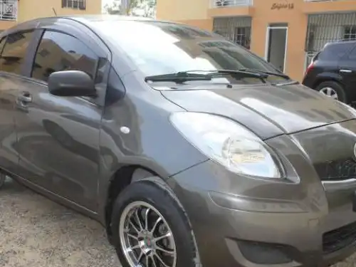 Toyota Vitz 2006 Gris 