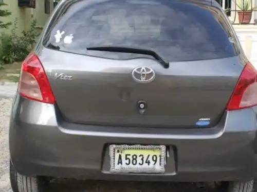 Toyota Vitz 2006 Gris 