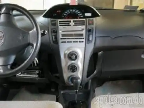 Toyota Vitz 2007