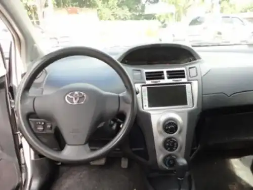 Toyota Vitz 2009