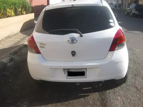 Toyota Vitz 2010