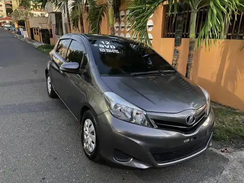 Toyota Vitz 2012 4 Cilindros única dueña