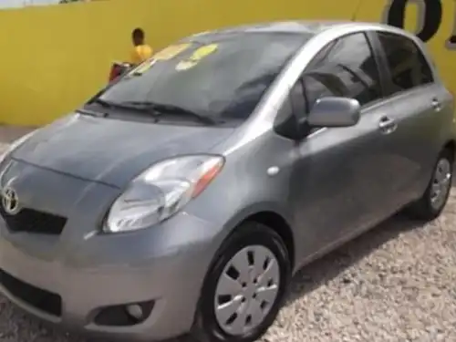 Toyota Yaris  2010