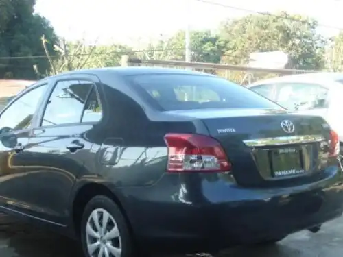 Toyota Yaris  2010