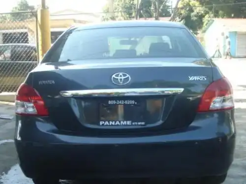 Toyota Yaris  2010