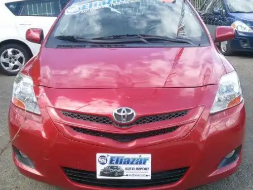 Toyota Yaris 2008 Rojo 