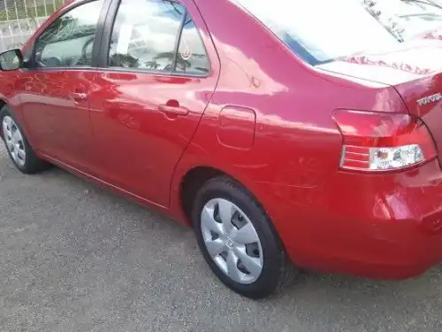 Toyota Yaris 2008 Rojo 