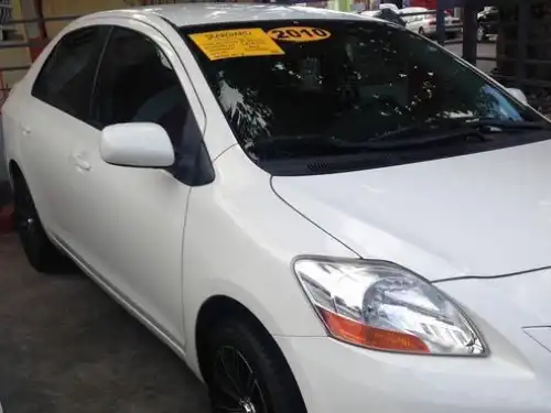 Toyota Yaris LE 2010
