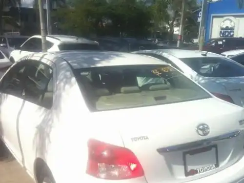Toyota Yaris LE 2010