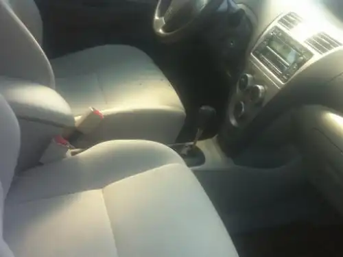 Toyota Yaris LE 2010