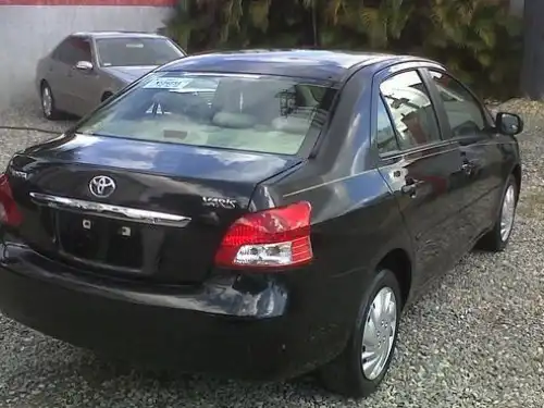 Toyota Yaris LE 2010