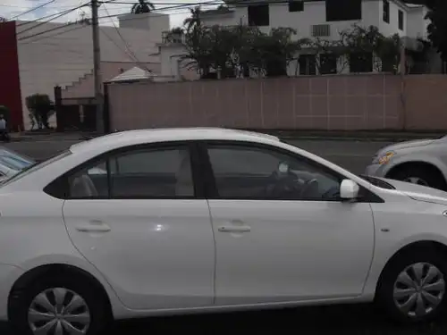 Toyota Yaris LE 2014