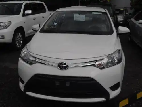 Toyota Yaris LE 2014