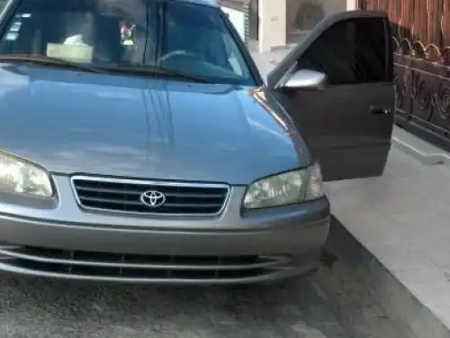 Toyota camry 2001 dorado