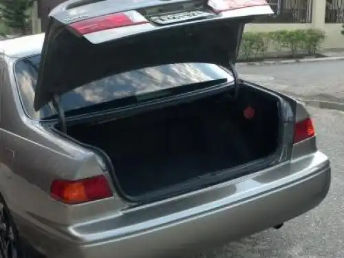 Toyota camry 2001 dorado