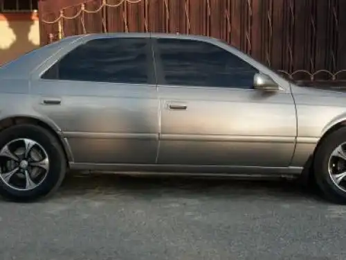 Toyota camry 2001 dorado