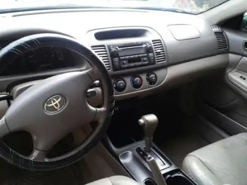 Toyota camry 2003 blanco 