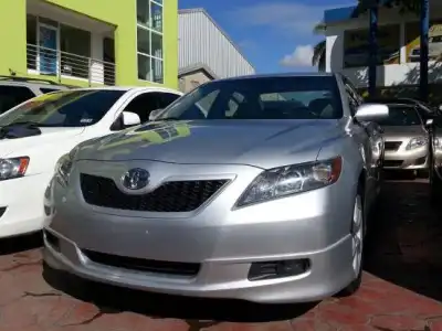 Toyota camry 2008 SE gris 