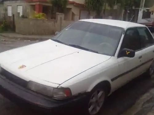 Toyota camry 88 color blanco