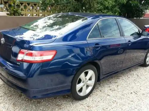 Toyota camry se 10 excelentes condiciones