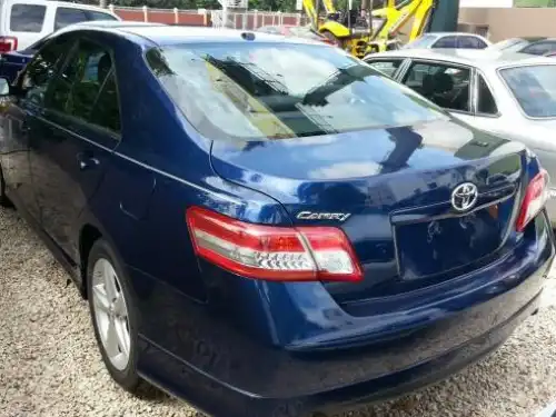 Toyota camry se 10 excelentes condiciones