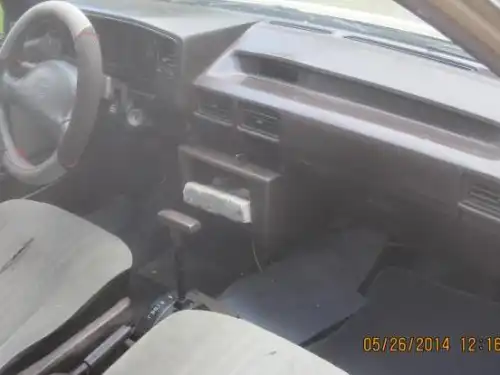 Toyota corolla 1987 dorado 