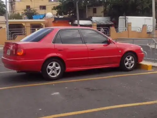 Toyota corolla 2001 rojo como new 
