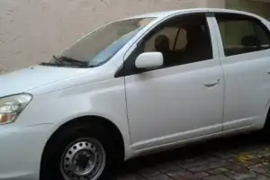 Toyota platz 2005 