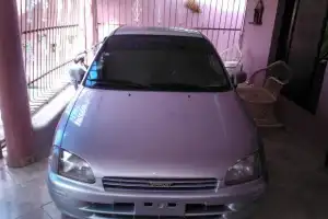Toyota starlet 2000 Glanza Nuevo 