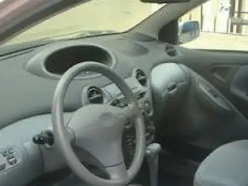 Toyota vitz 2003