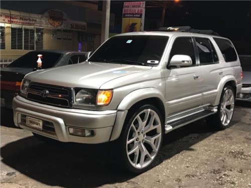 Toyota 4runner 2001 $7,000