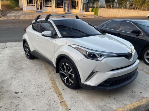 Toyota CHR 2018 Blanca Perla- poco millaje