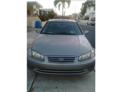 Toyota Camry 2001 $4000