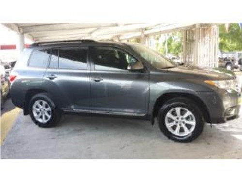 Toyota Highlander 2011solo $24995