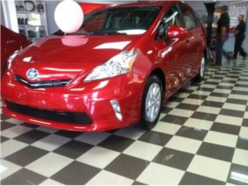 Toyota Prius V 2014