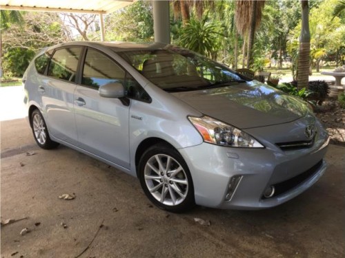 Toyota Prius V Five 2012