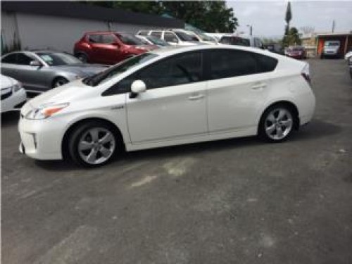 Toyota Prius$374 mensAhorro en Gasolina