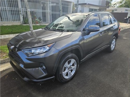 Toyota RAV-4 XLE 2020