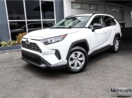 Toyota RAV4 LE 2021