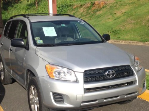 Toyota Rav4 gris como nueva p millaje llama hoy