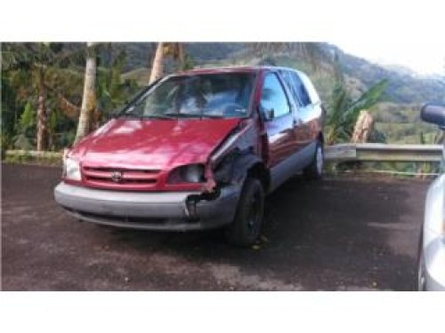 Toyota Sienna 1999 $1,500