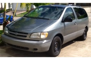 Toyota Sienna 1999 en buenas condiciones