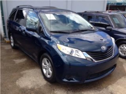 Toyota Sienna 2011