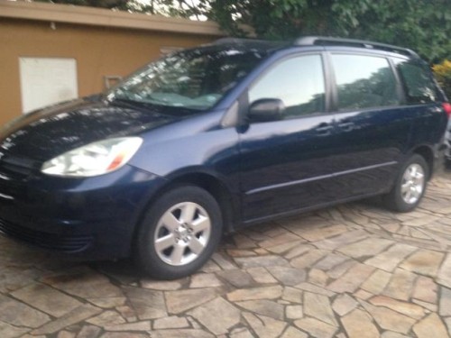 Toyota Sienna CE 2014 $6,300 -Muy buenas con