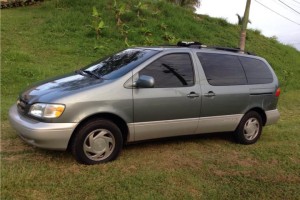 Toyota Sienna Doble Puerta y Doble Aire