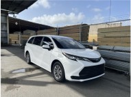 Toyota Sienna LE 2023