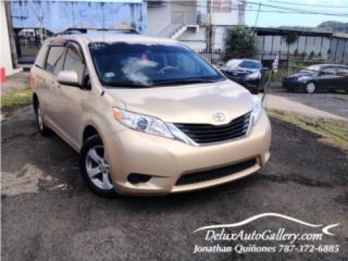 Toyota Sienna LE 4CIL 2011 Inmaculada Poco Millage