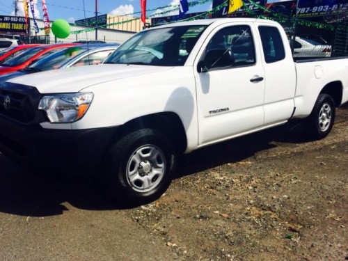 Toyota Tacoma 2013 EXTRA CLEAN